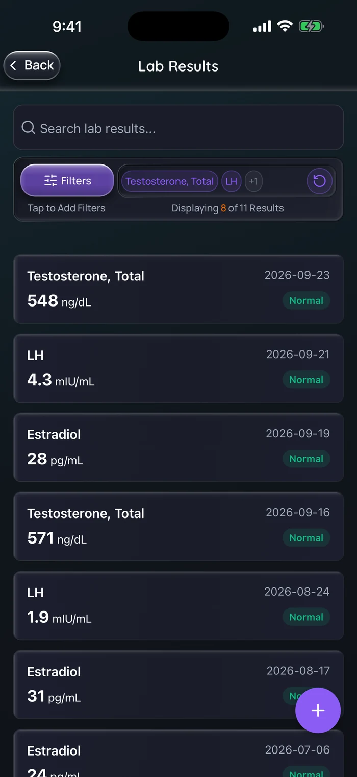 Liste des résultats d’analyses de Doserly filtrée sur la testostérone totale, la LH et l’estradiol, avec des résultats d’exemple de juillet à septembre 2026, du plus récent au plus ancien : testostérone totale 548 ng/dL, LH 4,3 mUI/mL, estradiol 28 pg/mL, testostérone totale 571 ng/dL, LH 1,9 mUI/mL et estradiol 31 pg/mL, chacun indiqué comme normal, données d’exemple, écran affiché en anglais.