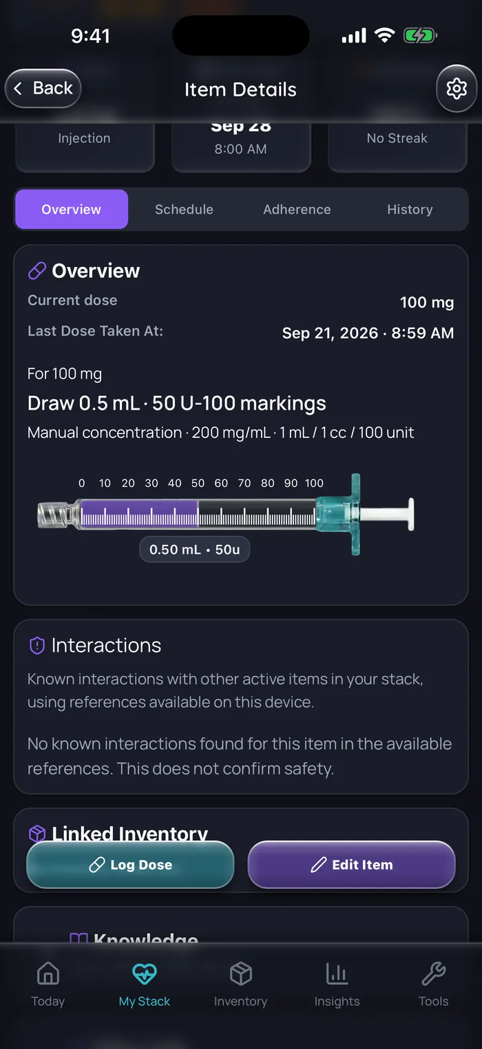 Capture de l’app Doserly (interface en anglais) : détails de l’élément cypionate de testostérone, données d’exemple : dose actuelle de 100 mg, dernière dose consignée le 21 septembre 2026, et un dessin de seringue montrant 0,5 mL, soit 50 unités sur une seringue U-100, à 200 mg/mL.